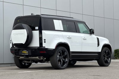 2026 Land Rover Defender 110 X-Dynamic SE