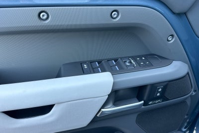 2026 Land Rover Defender 110 X-Dynamic SE