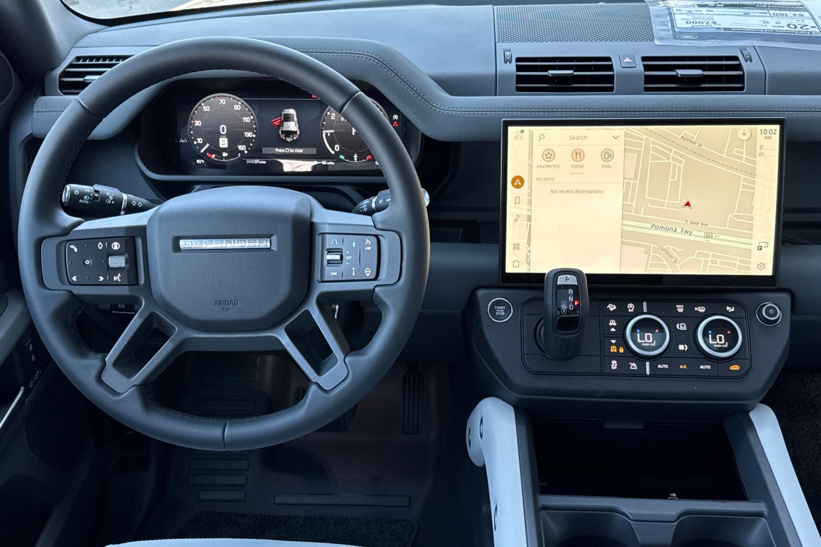 2026 Land Rover Defender 110 X-Dynamic SE
