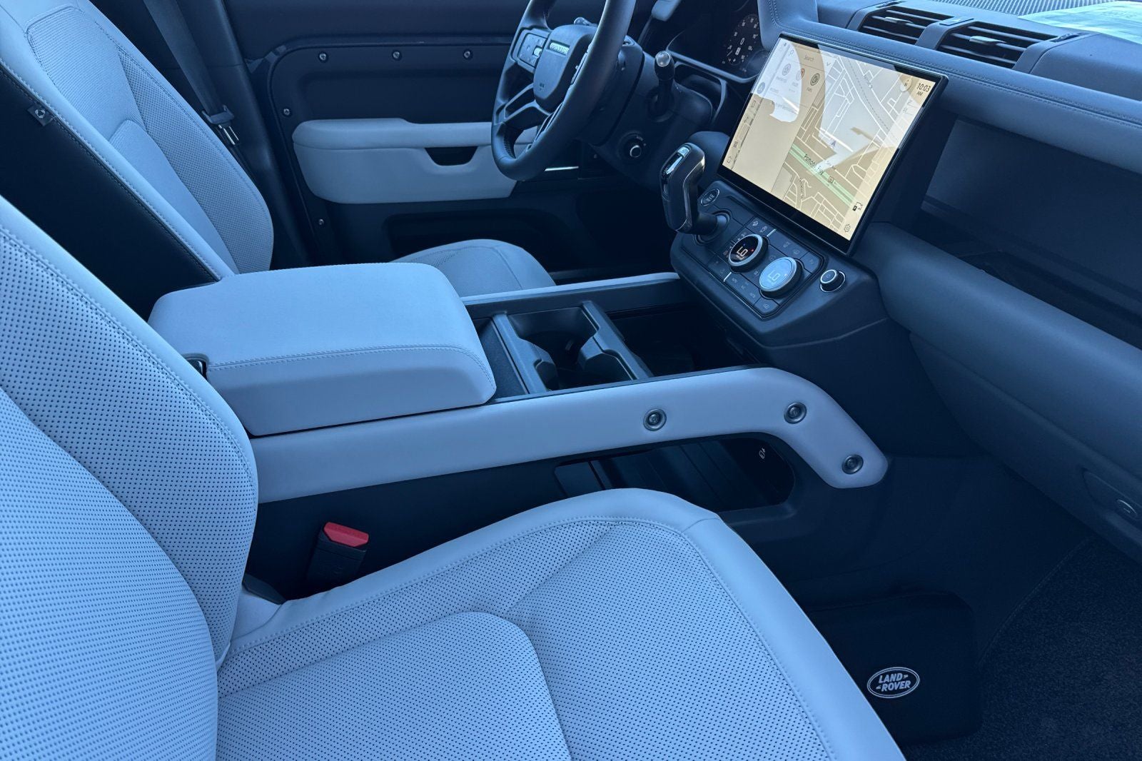 2026 Land Rover Defender 110 X-Dynamic SE