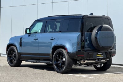 2026 Land Rover Defender 110 X-Dynamic SE