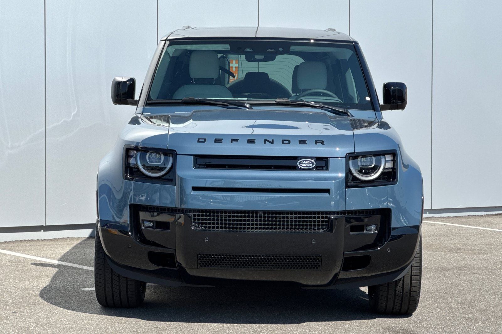 2026 Land Rover Defender 110 X-Dynamic SE