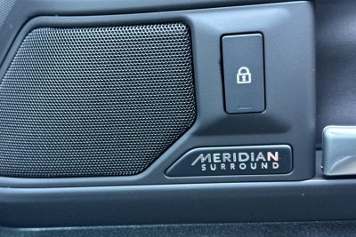 2026 Land Rover Defender 110 X-Dynamic SE