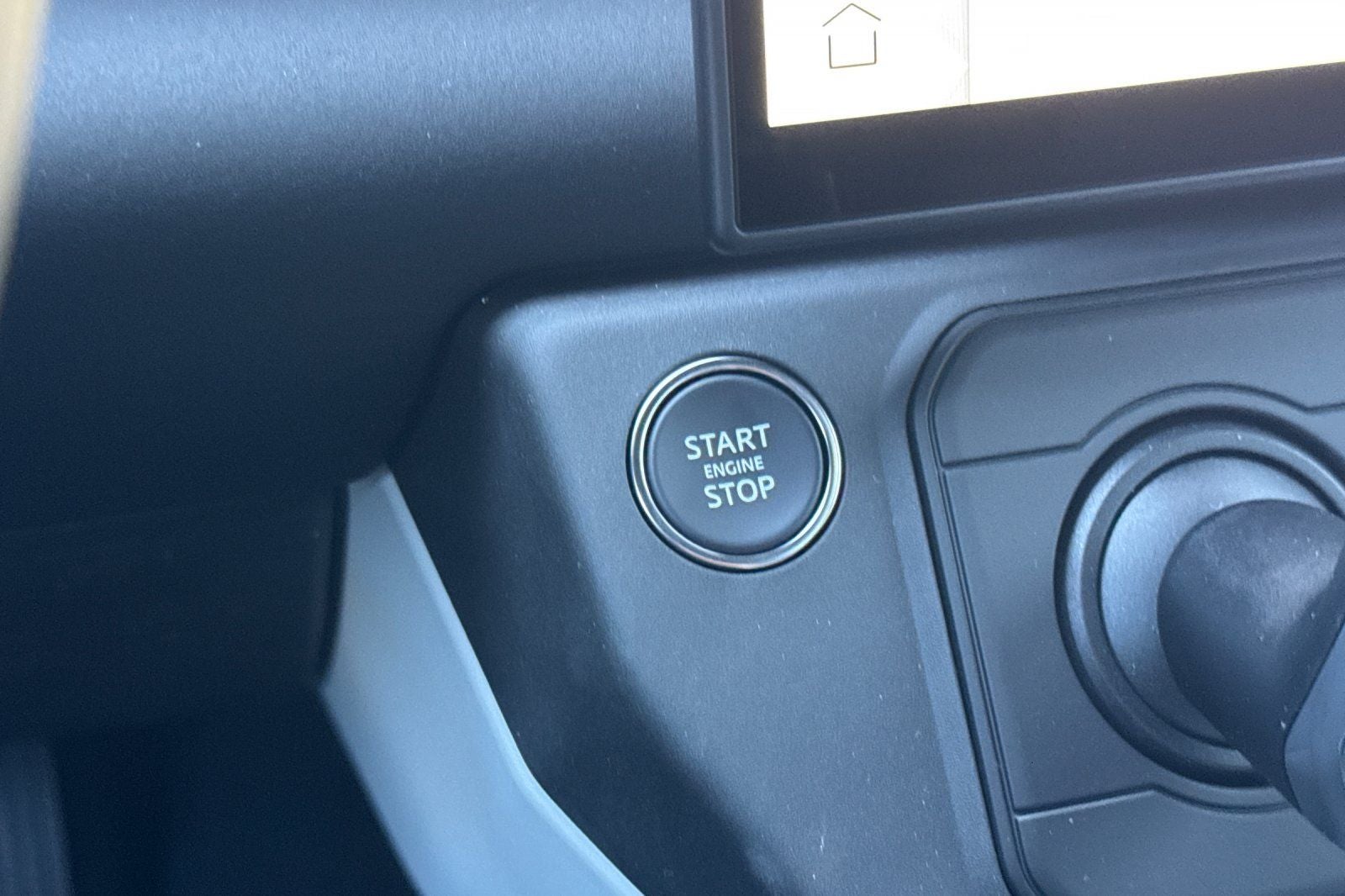 2026 Land Rover Defender 110 X-Dynamic SE