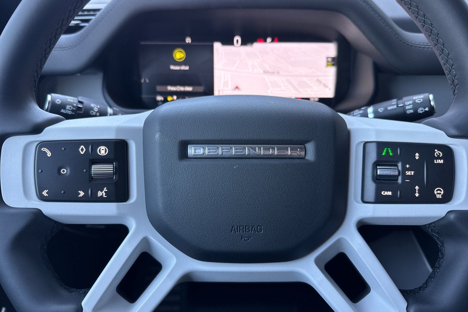 2026 Land Rover Defender 110 X-Dynamic SE