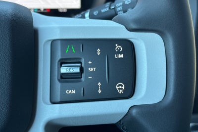 2026 Land Rover Defender 110 X-Dynamic SE