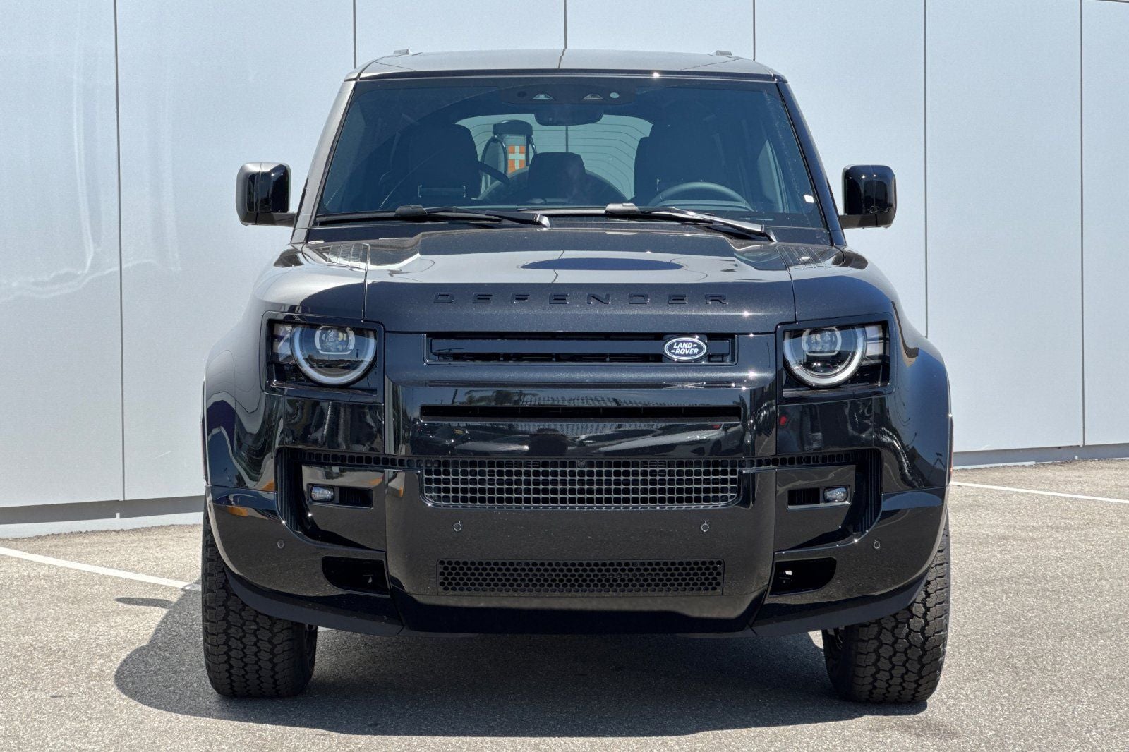 2026 Land Rover Defender 110 X-Dynamic SE