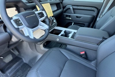 2026 Land Rover Defender 110 X-Dynamic SE