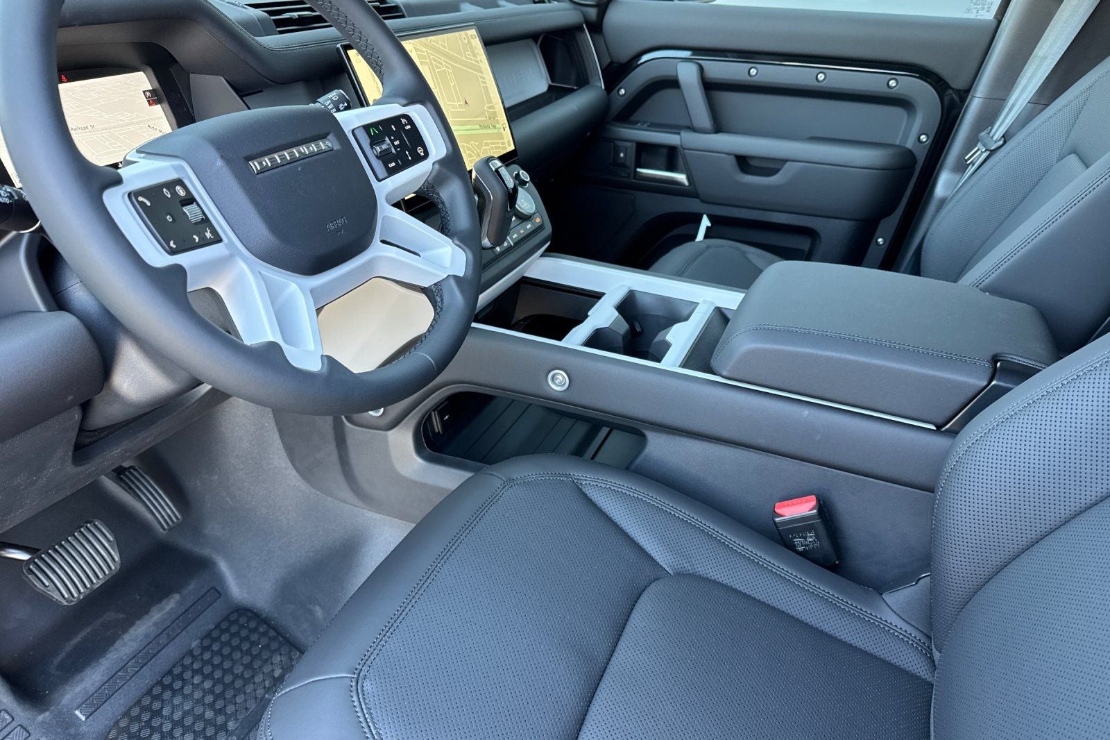 2026 Land Rover Defender 110 X-Dynamic SE