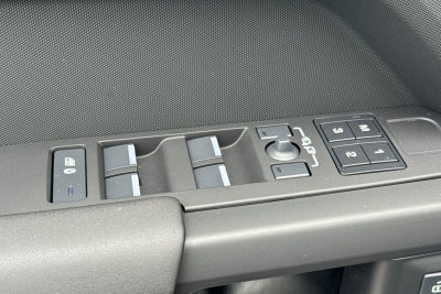 2026 Land Rover Defender 110 X-Dynamic SE