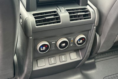 2026 Land Rover Defender 110 X-Dynamic SE