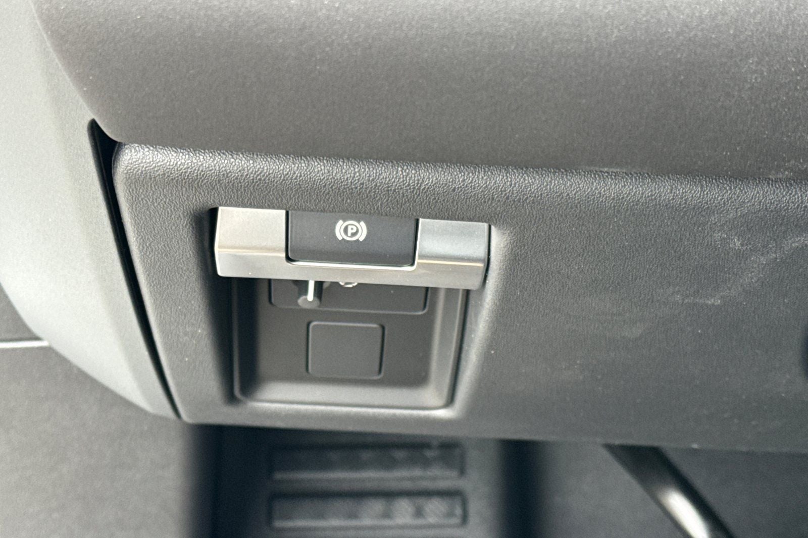 2026 Land Rover Defender 110 X-Dynamic SE