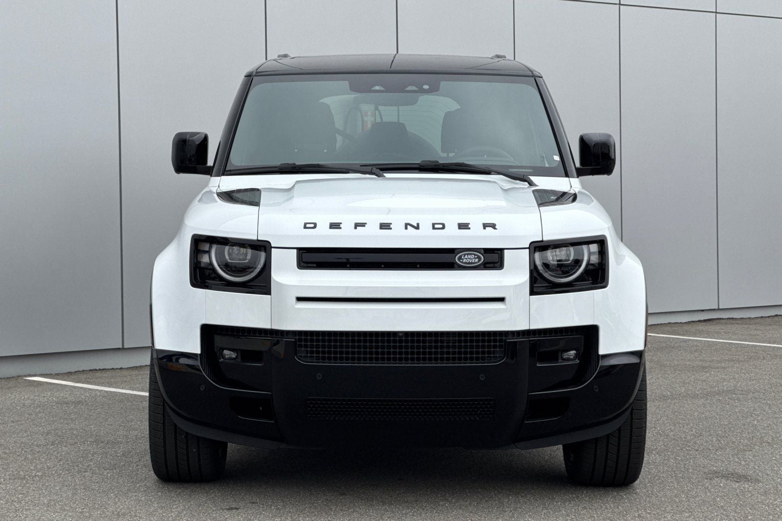 2026 Land Rover Defender 110 X-Dynamic SE
