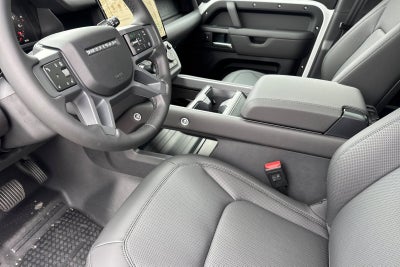 2026 Land Rover Defender 110 X-Dynamic SE