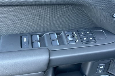 2026 Land Rover Defender 110 X-Dynamic SE