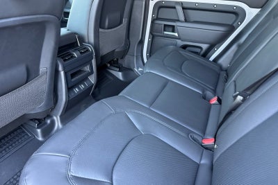 2026 Land Rover Defender 110 X-Dynamic SE