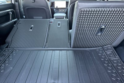 2026 Land Rover Defender 110 X-Dynamic SE