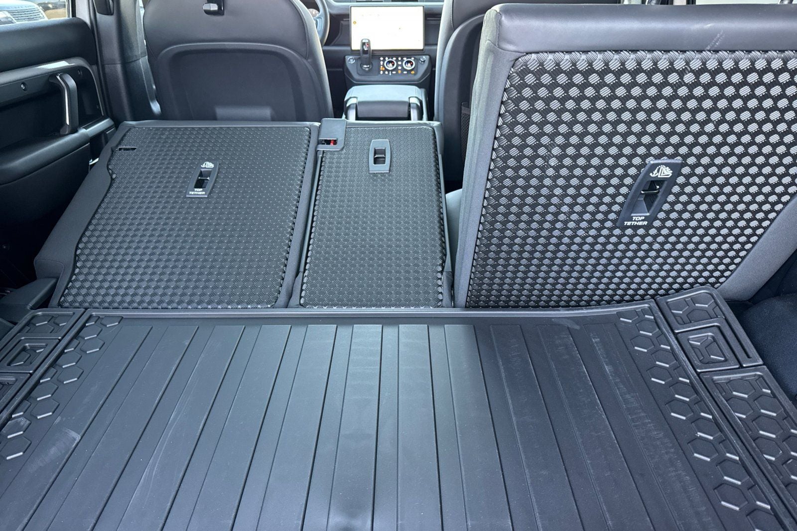2026 Land Rover Defender 110 X-Dynamic SE