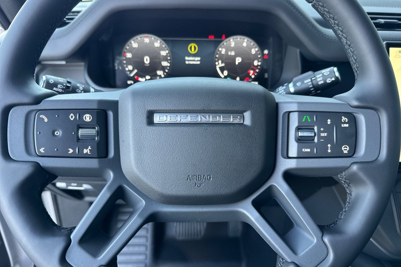2026 Land Rover Defender 110 X-Dynamic SE
