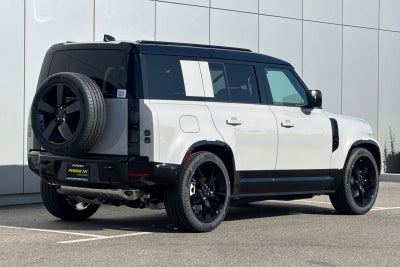 2026 Land Rover Defender 110 X-Dynamic SE
