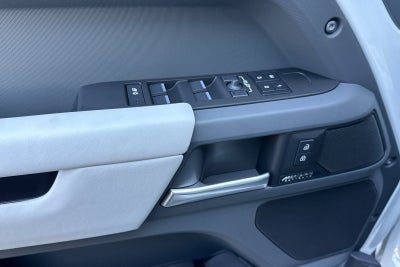 2026 Land Rover Defender 110 X-Dynamic SE