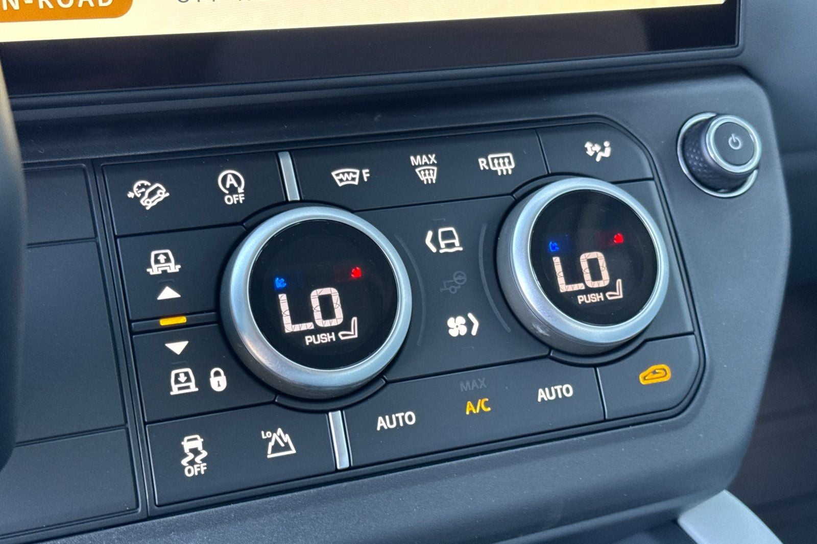 2026 Land Rover Defender 110 X-Dynamic SE