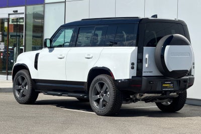 2026 Land Rover Defender 110 X-Dynamic SE