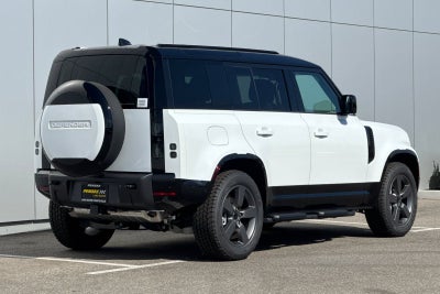 2026 Land Rover Defender 110 X-Dynamic SE