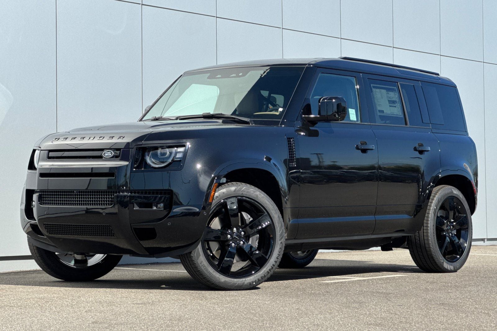 2026 Land Rover Defender 110 X-Dynamic SE