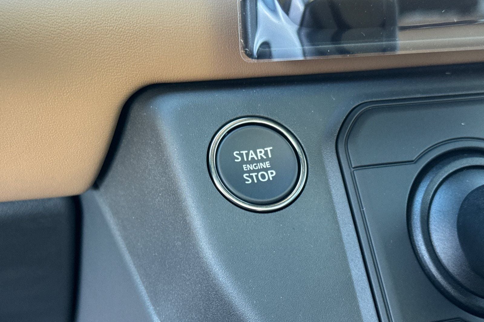 2026 Land Rover Defender 110 X-Dynamic SE