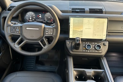 2026 Land Rover Defender 110 X-Dynamic SE