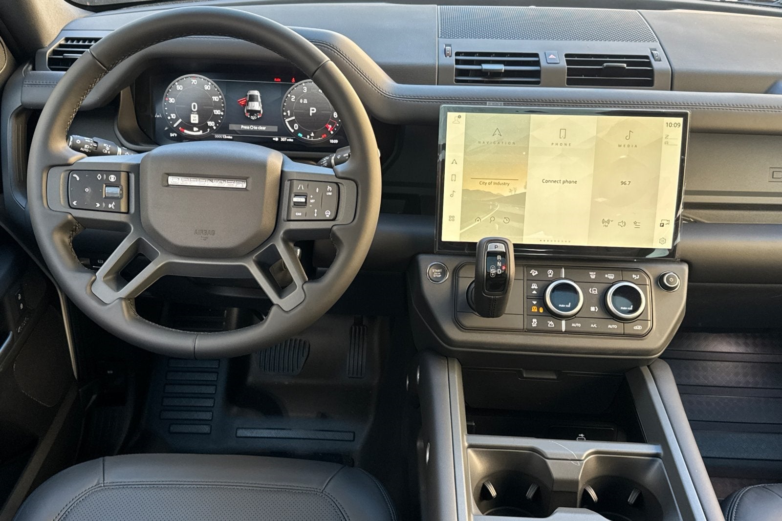 2026 Land Rover Defender 110 X-Dynamic SE