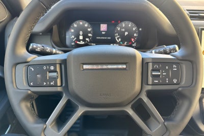 2026 Land Rover Defender 110 X-Dynamic SE