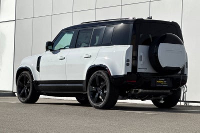 2026 Land Rover Defender 110 X-Dynamic SE