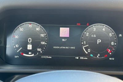 2026 Land Rover Defender 110 X-Dynamic SE