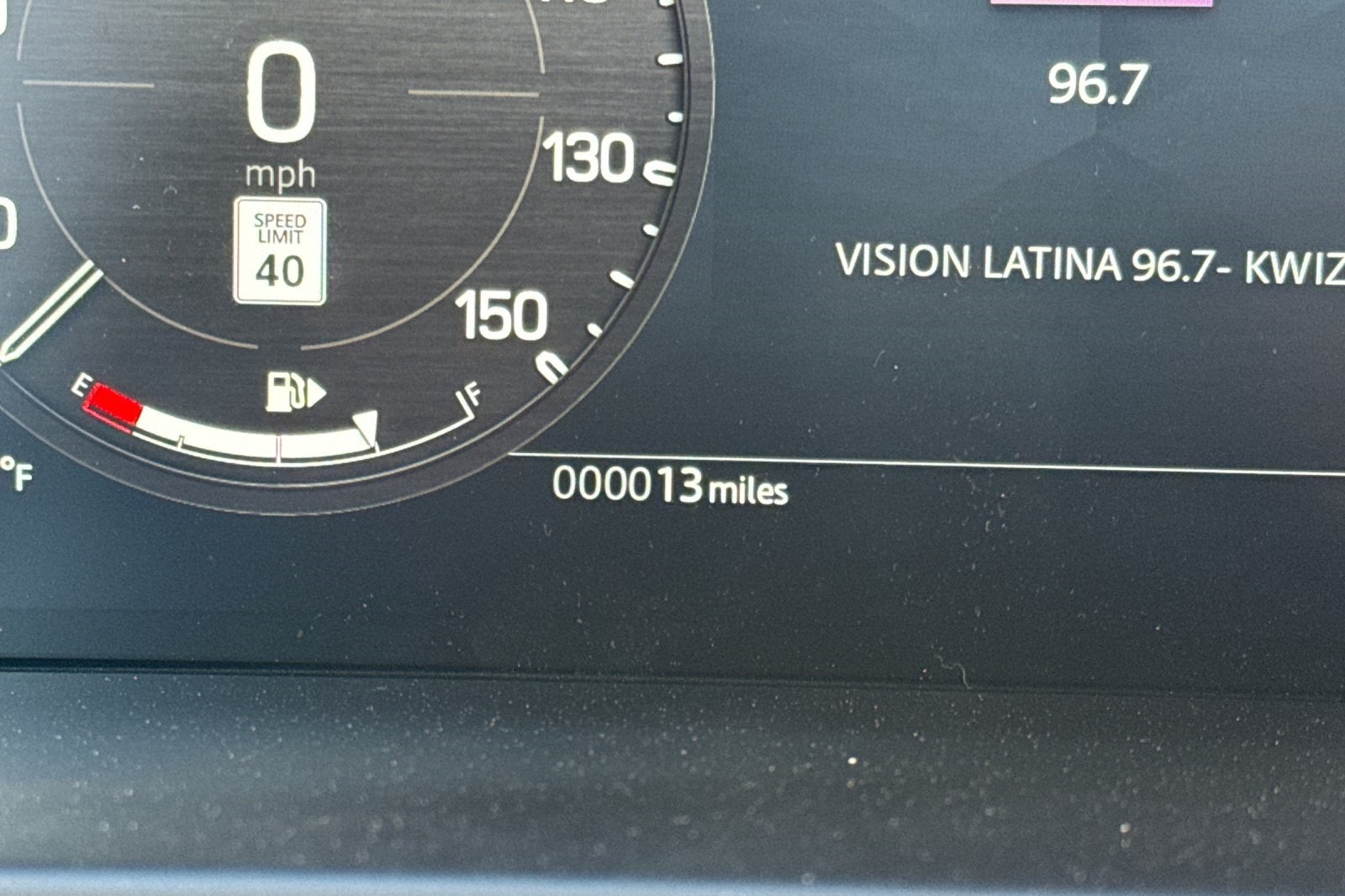 2026 Land Rover Defender 110 X-Dynamic SE