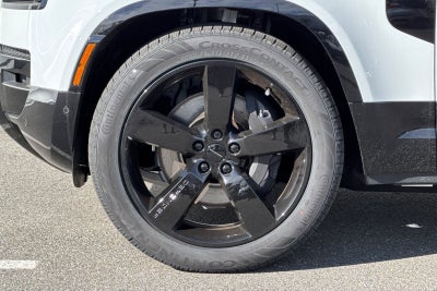 2026 Land Rover Defender 110 X-Dynamic SE