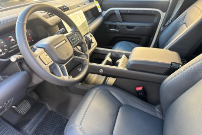 2026 Land Rover Defender 110 X-Dynamic SE