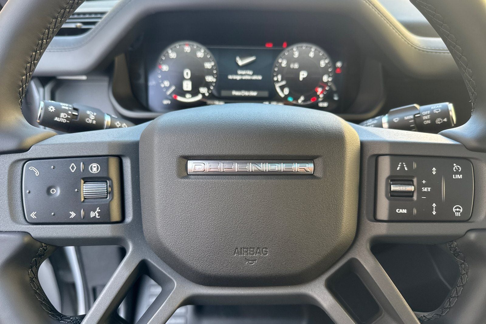 2026 Land Rover Defender 110 X-Dynamic SE