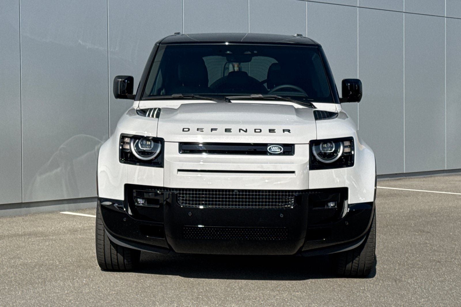 2026 Land Rover Defender 110 X-Dynamic SE