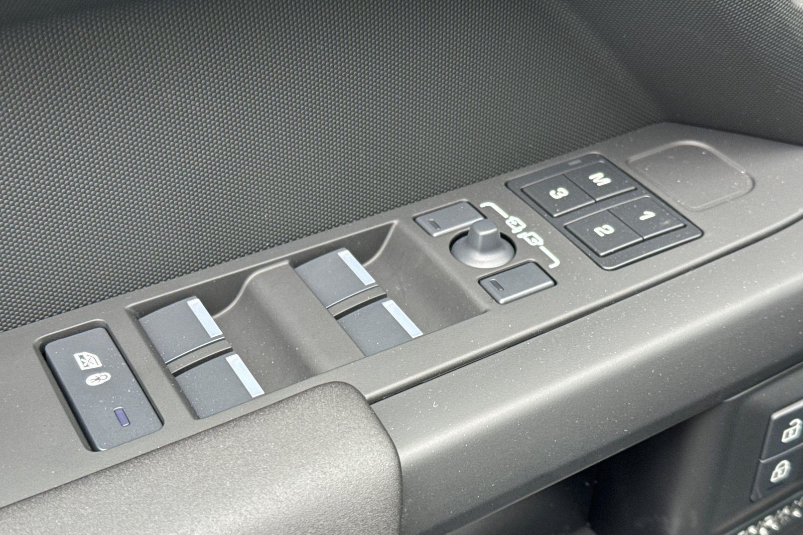 2026 Land Rover Defender 110 X-Dynamic SE