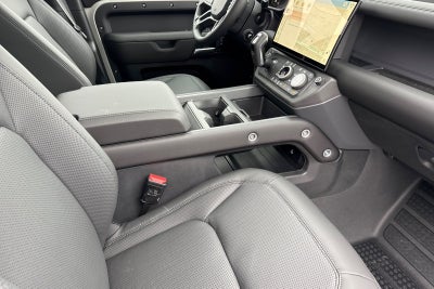 2026 Land Rover Defender 110 X-Dynamic SE