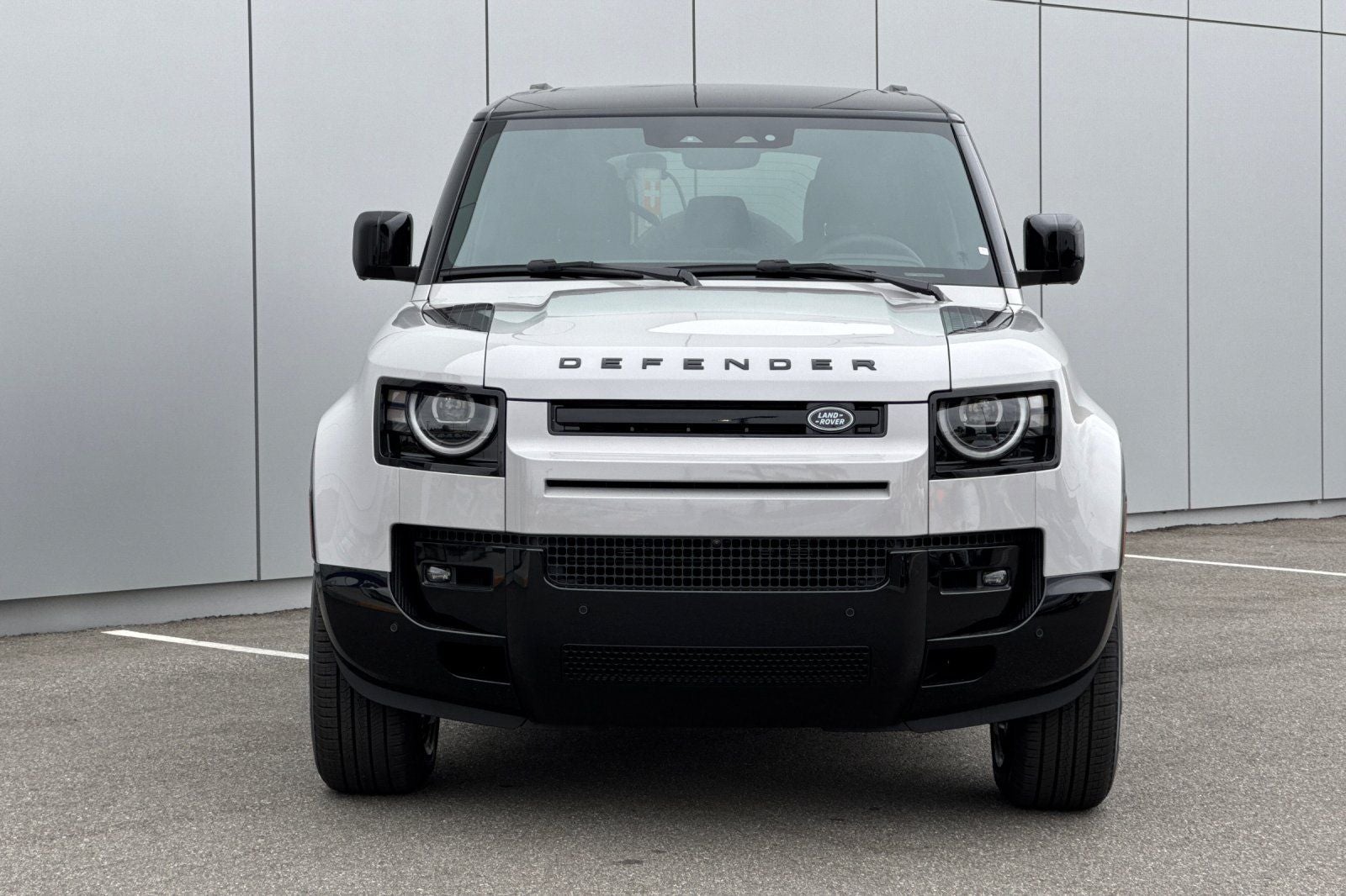 2026 Land Rover Defender 110 X-Dynamic SE