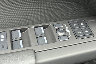 2026 Land Rover Defender 110 X-Dynamic SE