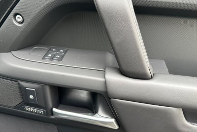 2026 Land Rover Defender 110 X-Dynamic SE