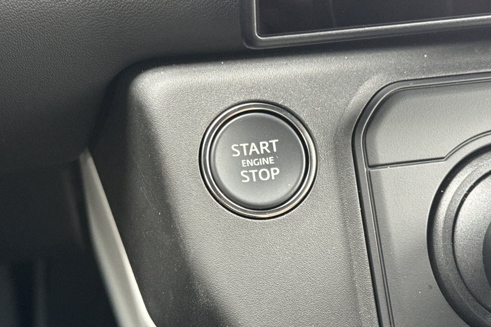 2026 Land Rover Defender 110 X-Dynamic SE