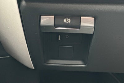 2026 Land Rover Defender 110 X-Dynamic SE