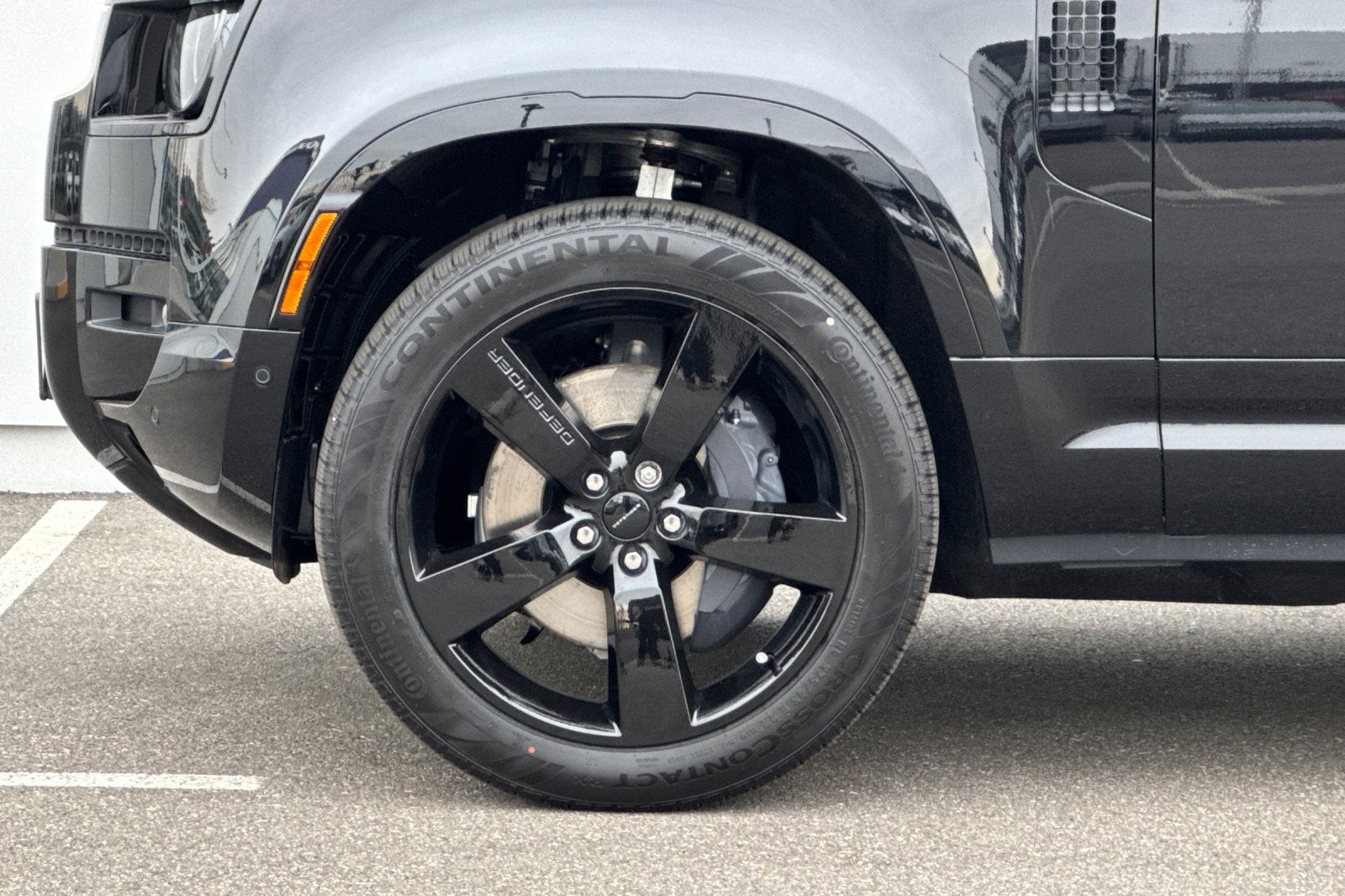 2026 Land Rover Defender 110 X-Dynamic SE