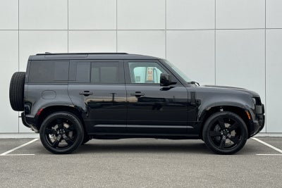 2026 Land Rover Defender 110 X-Dynamic SE