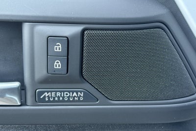 2026 Land Rover Defender 110 X-Dynamic SE